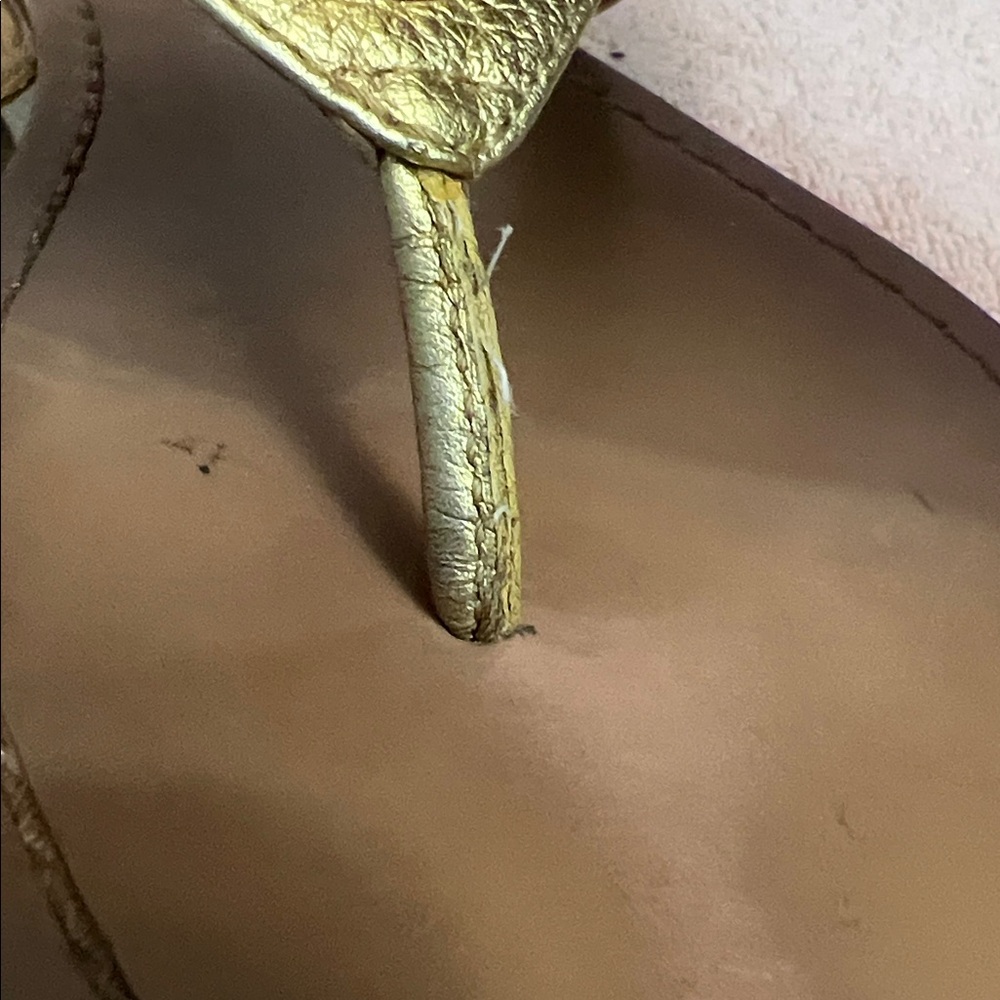 Coach Shelly A01045 gold tone, thong slipper size 11 B - Picture 14 of 16